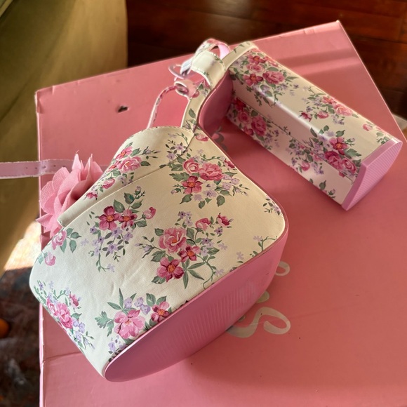 BRAND NEW - Sugar Thrillz Ultra High Floral Heels - Picture 2 of 8